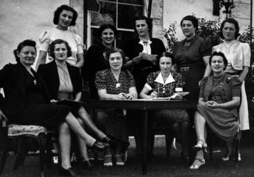 Hadassah meeting, Winnipeg, 1941