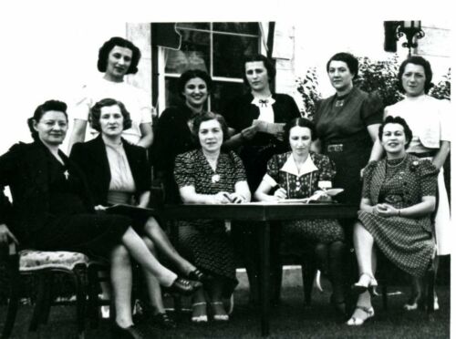 Hadassah meeting at 404 Waverley Street, Winnipeg, c.1941 (JM 2786)