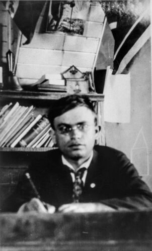 Louis Rosenberg at his desk,