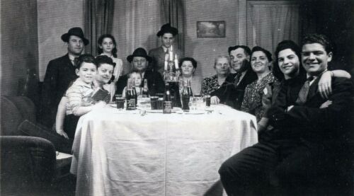 Shore and Shatz Family Passover c. 1940